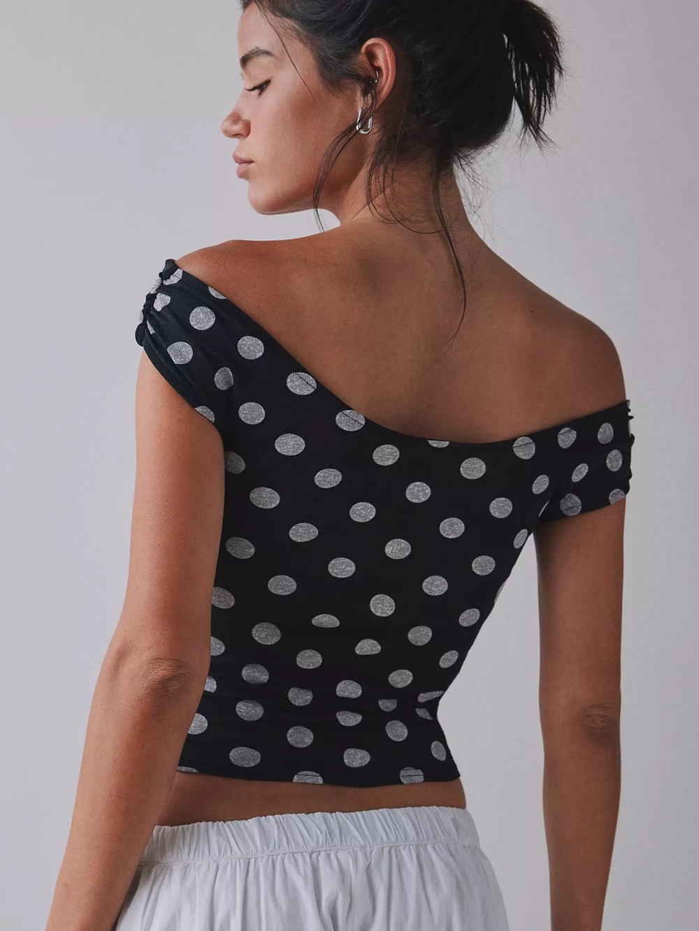 Urban Outfitters Kimchi Blue Fia Polka Dot Mesh Asymmetrical Off-The-Shoulder To - Picture 6 of 6